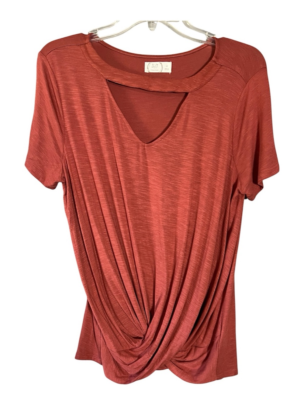24/7 Maurice’s Rust Twist Front Cutout Short Sleeve Top Women’s Medium Stretch